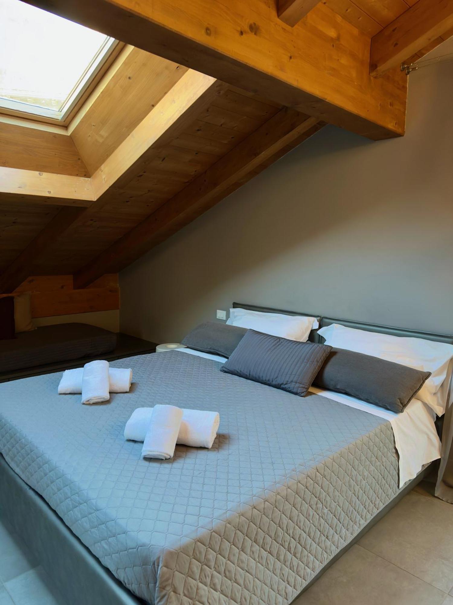 Residence Matilde Oliveto Lario Buitenkant foto