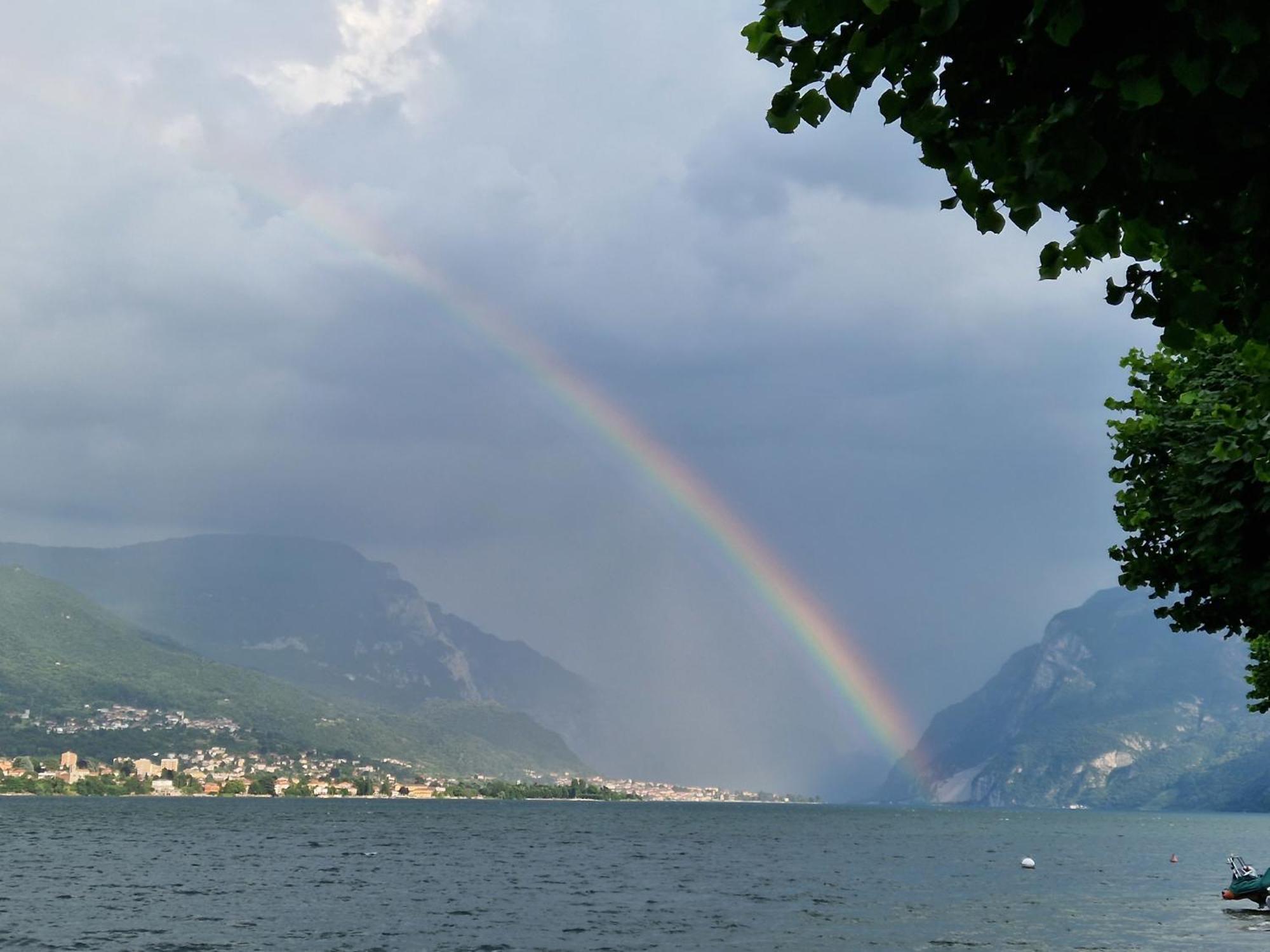 Residence Matilde Oliveto Lario Buitenkant foto